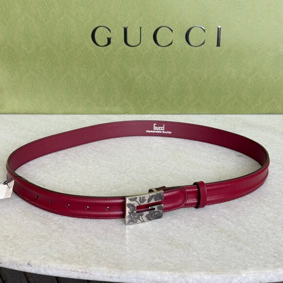 Gucci 709979 Unisex Red Leather Belt with Engraved design G Buckle, 105, 100cm - Picture 7 of 15